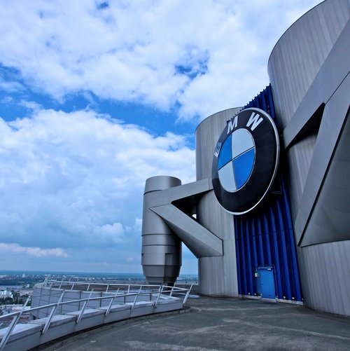 Werbenanlage BMW