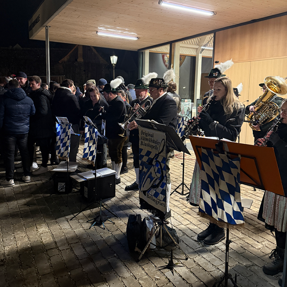 Blaskapelle Beilngries eröffnet die Fischer Weihnachtsfeier