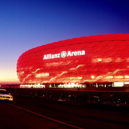 beleuchtete Allianz Arena