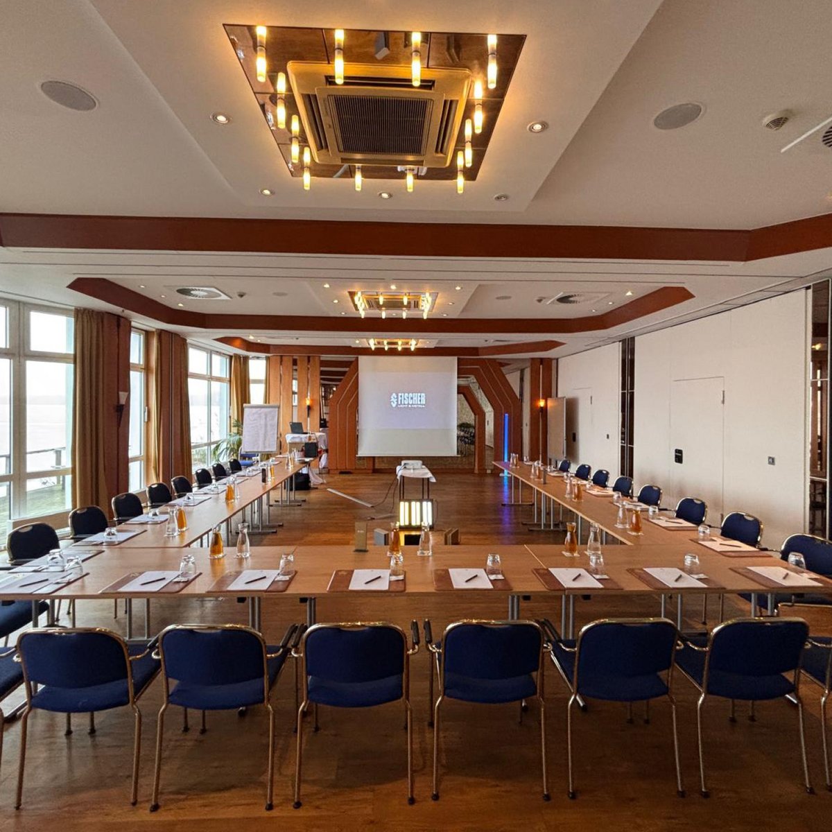 FISCHER Kundenschulungen Lichtwerbung