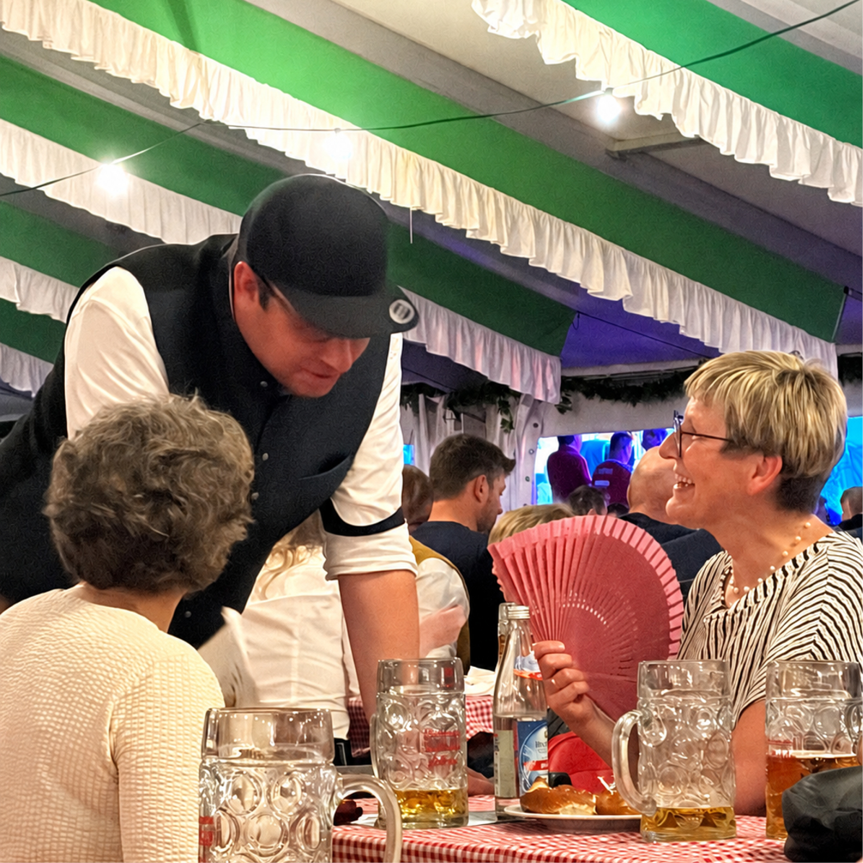 Gute Gespräche auf der Kirchweih Mühlhausen